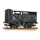 Bachmann 37-711D OO Gauge 8T Cattle Wagon GWR Grey