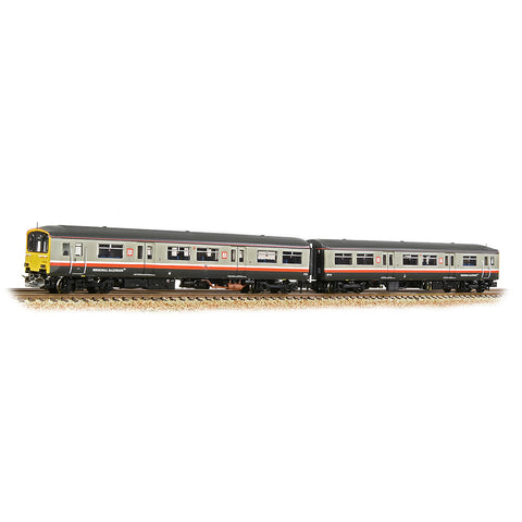 Graham Farish 371-336 N Gauge Class 150/1 2-Car DMU 150133 BR GMPTE (Regional Railways)
