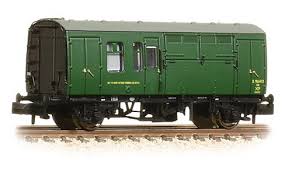 Graham Farish 373-362A N Gauge BR Green Mk1 Horse Box