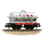 Graham Farish 373-658 N Gauge 14T Tank Wagon 'Fina' Silver