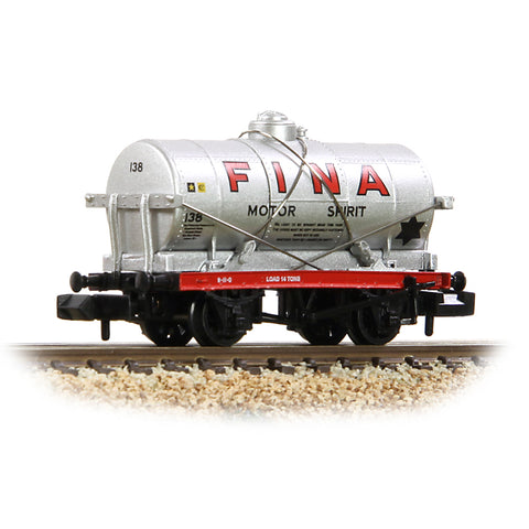 Graham Farish 373-658 N Gauge 14T Tank Wagon 'Fina' Silver