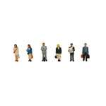 Graham Farish 379-304 N Gauge Station Passengers Standing Figures