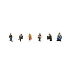 Graham Farish 379-305 N Gauge Station Passengers Sitting Figures