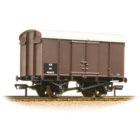 Bachmann 38-075B OO Gauge SR 12T Plywood Ventilated Van