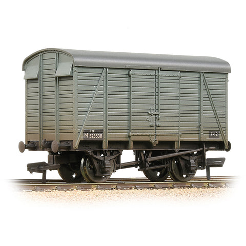 Bachmann 38-081C OO Gauge SR 12T 2+2 Planked Ventilated Van BR Grey (Early) [W]