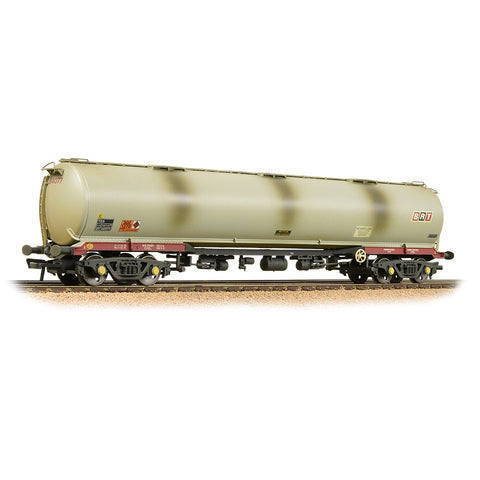 Bachmann 38-117 OO Gauge BR 102T TEA Tank Wagon BRT Weathered