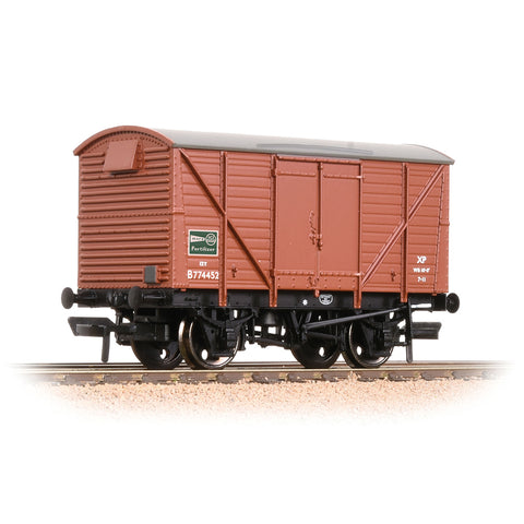 Bachmann 38-230B OO Gauge BR 12T Ventilated Van Plywood Doors BR Bauxite (Early) 'ICI'