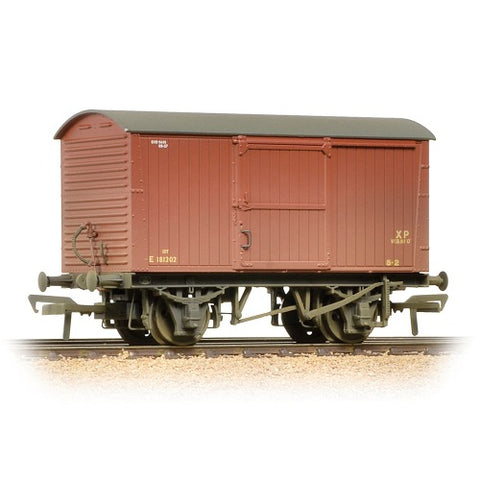 Bachmann 38-477 OO Gauge LNER 12t Non-Ventilated Van BR Bauxite (Weathered)
