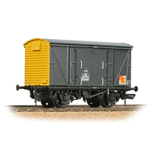 Bachmann 38-882 OO Gauge BR VEA 'Vanwide' BR Railfreight Distribution Sector