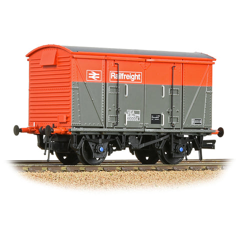 Bachmann 38-883 OO Gauge BR VEA Van BR Railfreight Red & Grey