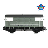 Bachmann 38-917 OO Gauge SE&CR 25T 'Dance Hall' Brake Van BR Grey (Early)
