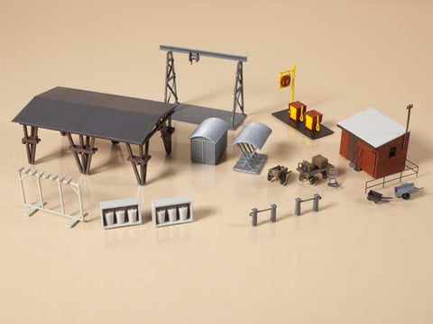 Auhagen 42654 HO/OO Gauge Accessories Treasure Chest Plastic Kit