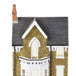 Bachmann 44-0207 OO Gauge Scenecraft Low Relief Lindene Hotel