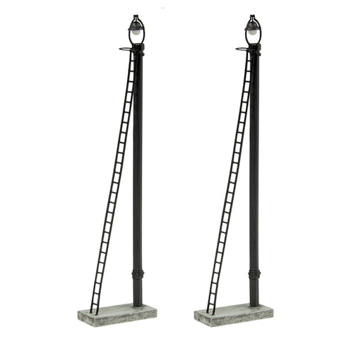 Bachmann 44-561 OO Gauge Scenecraft Wooden Post Yard Lamps (x2)
