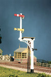 Ratio 477 OO Gauge LNWR Square Post Signals Kit