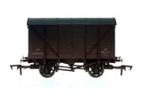 Dapol 4F-012-028 OO Gauge Ventilated Van BR Bauxite B768128 Weathered