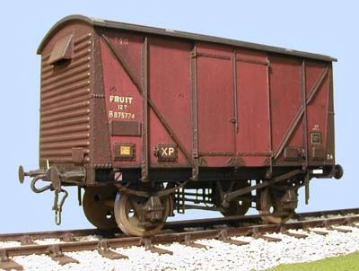 Slaters 7064 O Gauge BR 12 Ton Standard/Fruit Van Kit