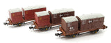 Rapido Trains 921018 N Gauge BR ‘Conflat P’ Triple Pack C (with crimson & bauxite containers)
