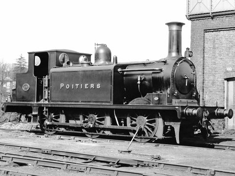 Rapido Trains 936003 OO Gauge E1 Class No.127 ‘Poitiers’, LBSCR Goods Green