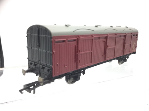 Hornby R6683C OO Gauge BR Extra Long CCT Van E1279E