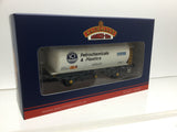 Bachmann 37-578B OO Gauge BR 45T TTA Tank Wagon 'ICI Petrochemicals & Plastics' White