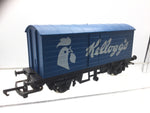 Hornby R222 OO Gauge Long Wheelbase Van Kellogg's