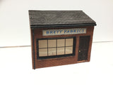 Hornby R8693 OO Gauge Courtyard Building Brett Fabrics