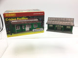 Hornby R8990 OO Gauge Skaledale Cricket Club