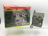 Hornby R8550 OO Gauge Ticklepenny Cottage