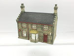Hornby R8629 OO Gauge Station Building