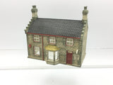 Hornby R8629 OO Gauge Station Building