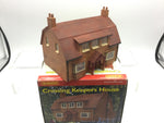 Hornby R8590 OO Gauge Crossing Keepers House