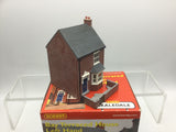 Hornby R8687 OO Gauge Bay Terraced House Left Hand