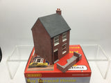 Hornby R8688 OO Gauge Bay Terraced House Right Hand