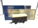 Dapol/Wessex Wagons OO Gauge Vent Van Young & Co Brewers, Wandsworth
