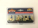 Bachmann 36-044 OO Gauge Station Passengers Standing Figures