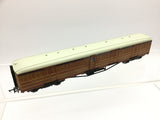 Hornby R4530A OO Gauge LNER Gresley Full Brake Coach 4213