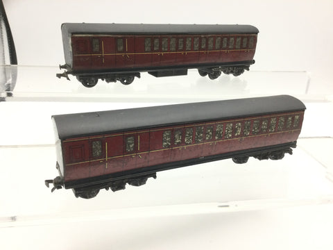 Hornby Dublo 32091 OO Gauge Maroon Suburban Brake Coach x2