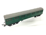 Triang R223 OO Gauge BR Green Suburban Composite Coach S3152S