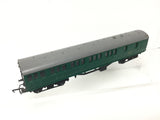 Triang R222 OO Gauge BR Green Suburban Brake 3rd Coach S4718S