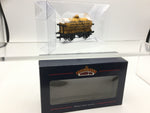 Bachmann 33-675X OO Gauge 14t Tank Wagon Michael Nairn, Kirkcaldy