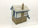 Bachmann 44-082 OO Gauge Derelict Signal Box