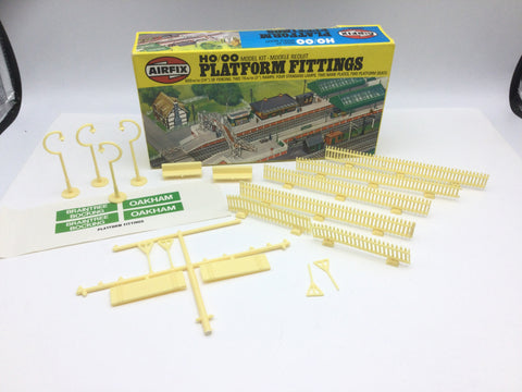 Airfix 03607-4 OO/HO Gauge Platform Fittings Kit