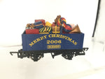 Hornby R6324 OO Gauge Merry Christmas 2006 Wagon with Present Load