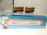 Hornby R9293 OO Gauge Thomas and Friends Annie & Clarabel