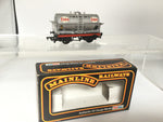 Mainline 37-153 OO Gauge Tank Wagon Esso