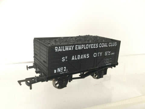 Dapol/David Dacey OO Gauge 8 Plank Wagon Railway Employees Coal Club