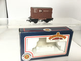 Bachmann 33-325 OO Gauge BR Conflat Wagon B704739 w Container