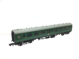 Graham Farish 374-051B N Gauge BR Green Mk1 Corr 2nd Coach S24309