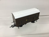 Hornby R6507 OO Gauge GWR Horse Box 709
